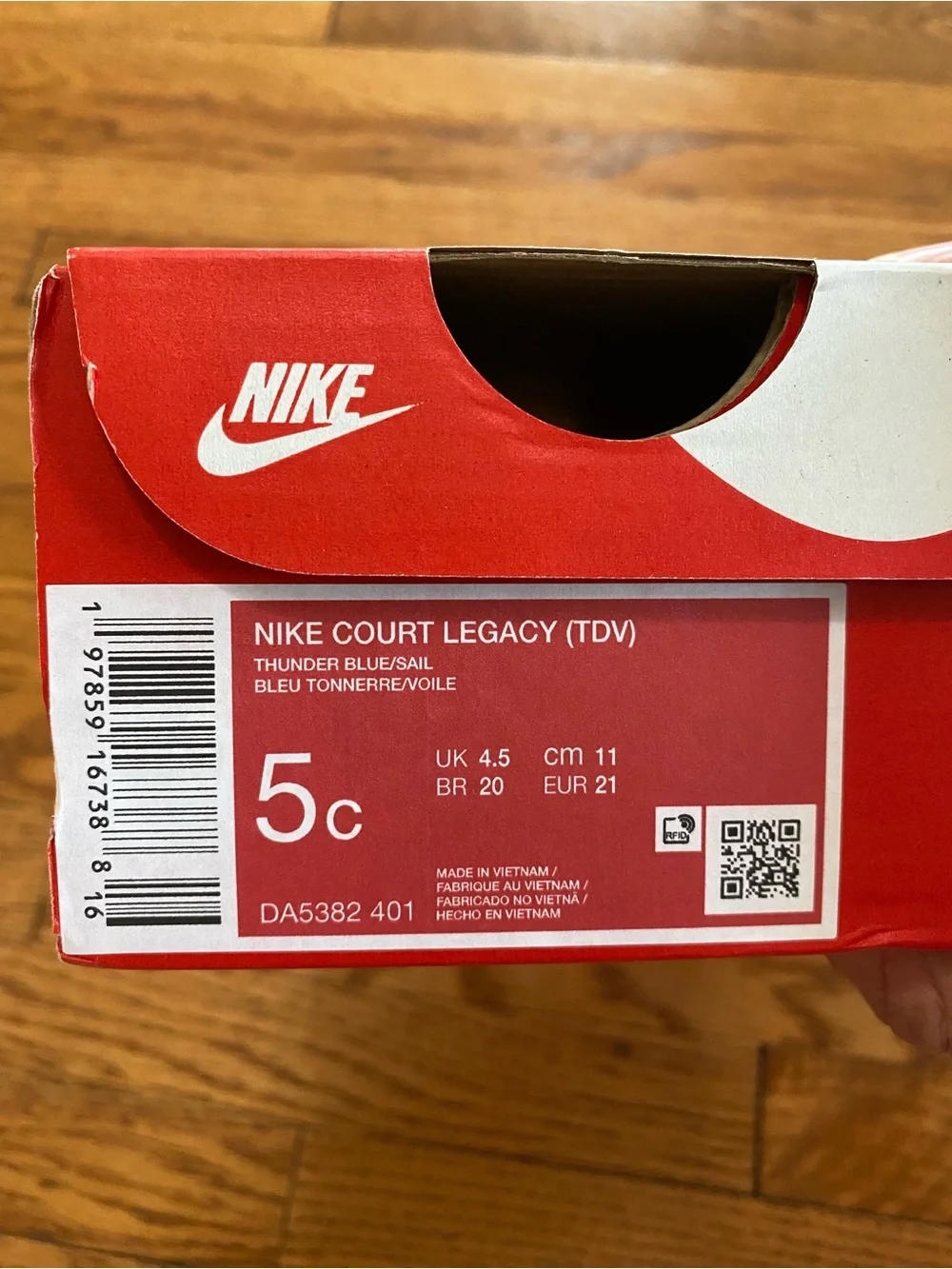 Nike Court Legacy
